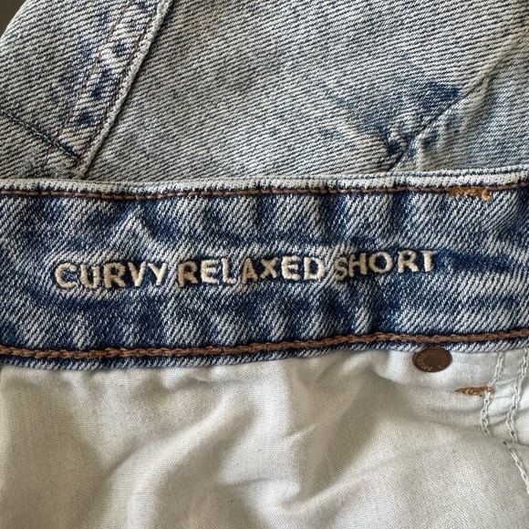 American Eagle Strigid Curvy Super High-Waisted Relaxed Shorts size 14 - Picture 6 of 7